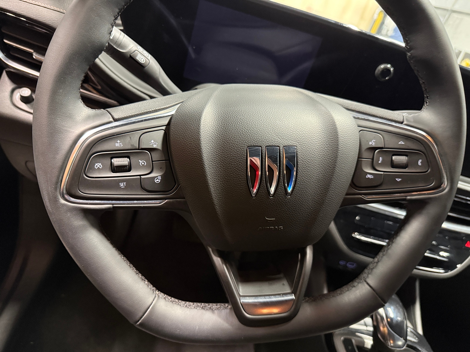 Thumbnail: 2024 Buick Envista - 4