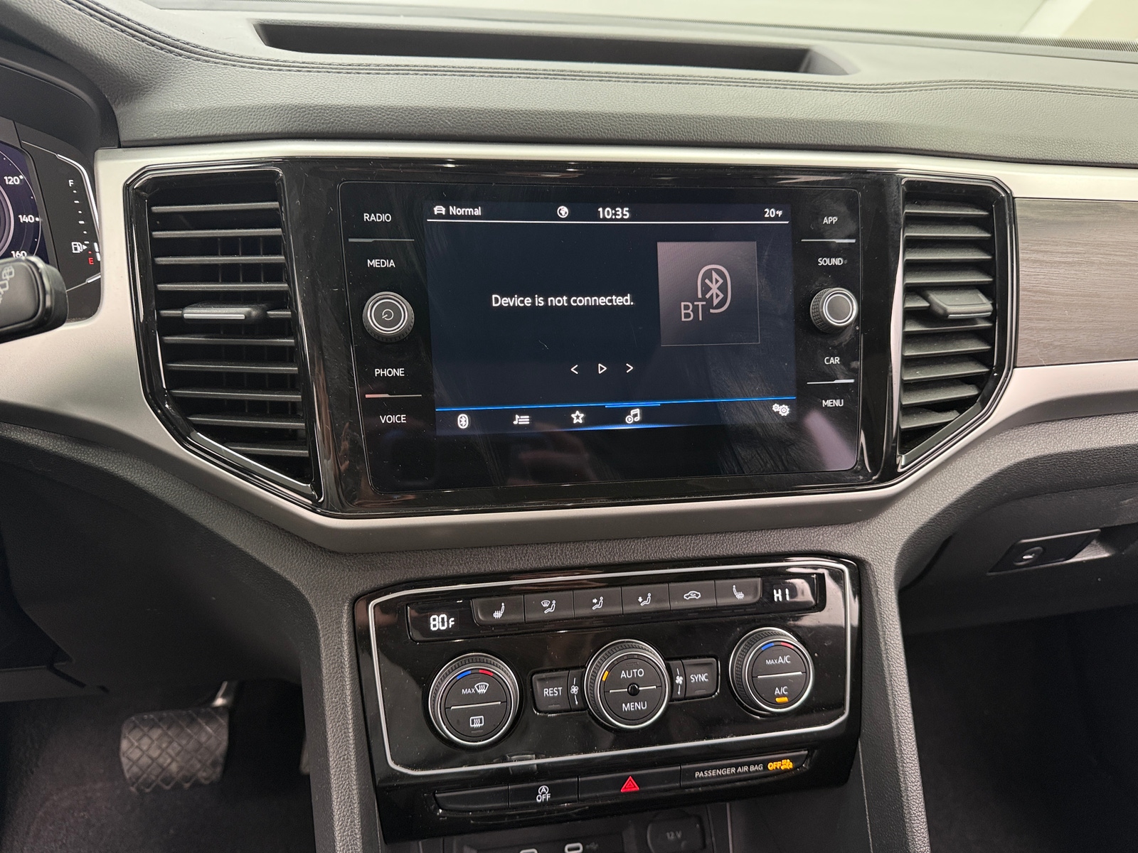 Thumbnail: 2023 Volkswagen Atlas - 3