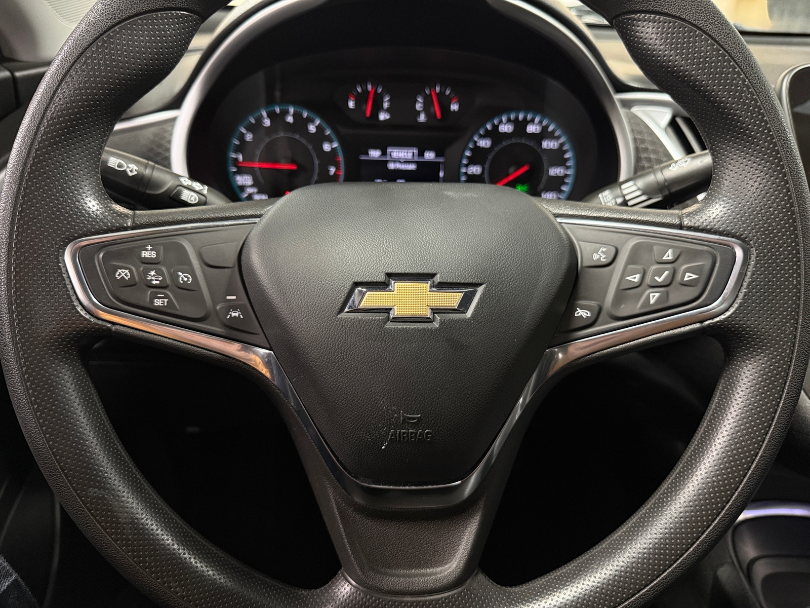 Thumbnail: 2023 Chevrolet Malibu - 5