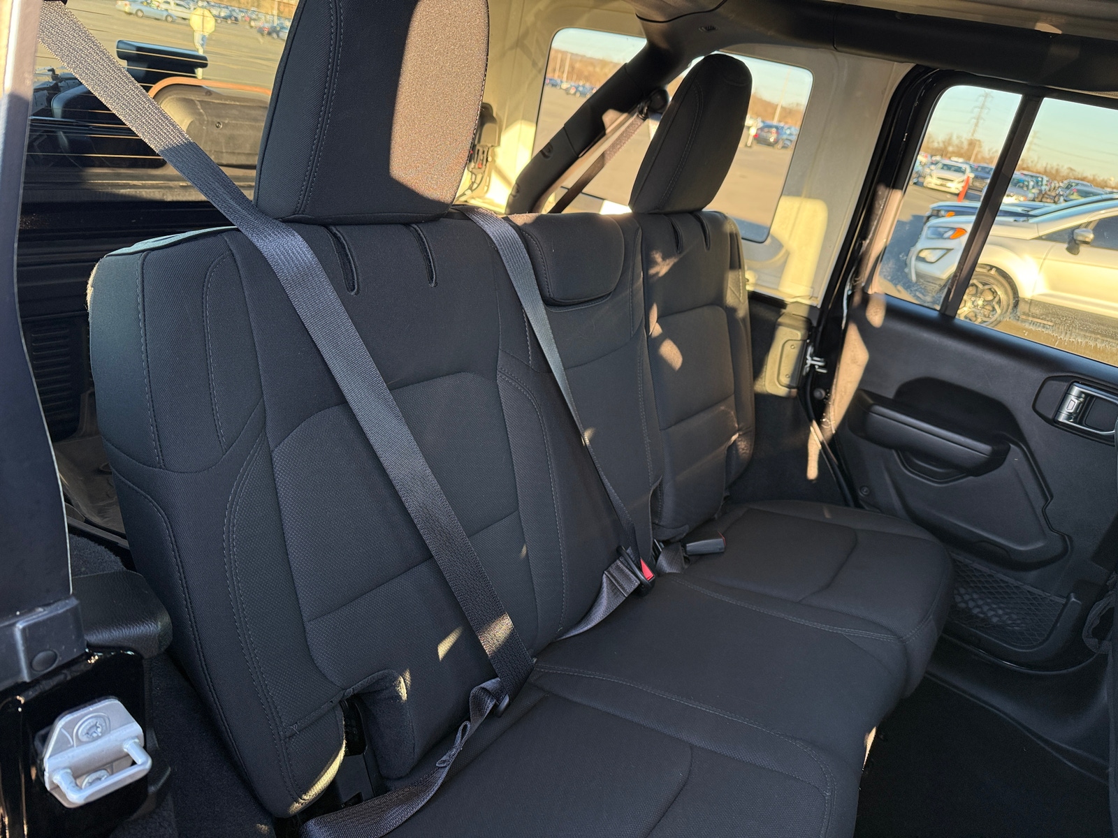 Thumbnail: 2022 Jeep Wrangler - 6