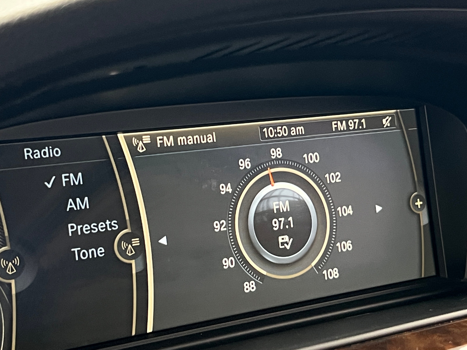 Thumbnail: 2011 BMW 3 Series - 2