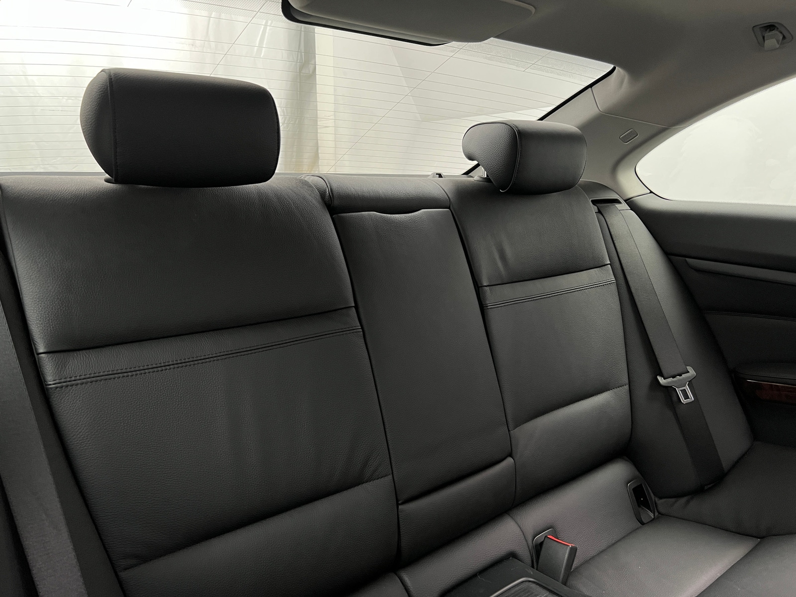 Thumbnail: 2011 BMW 3 Series - 4