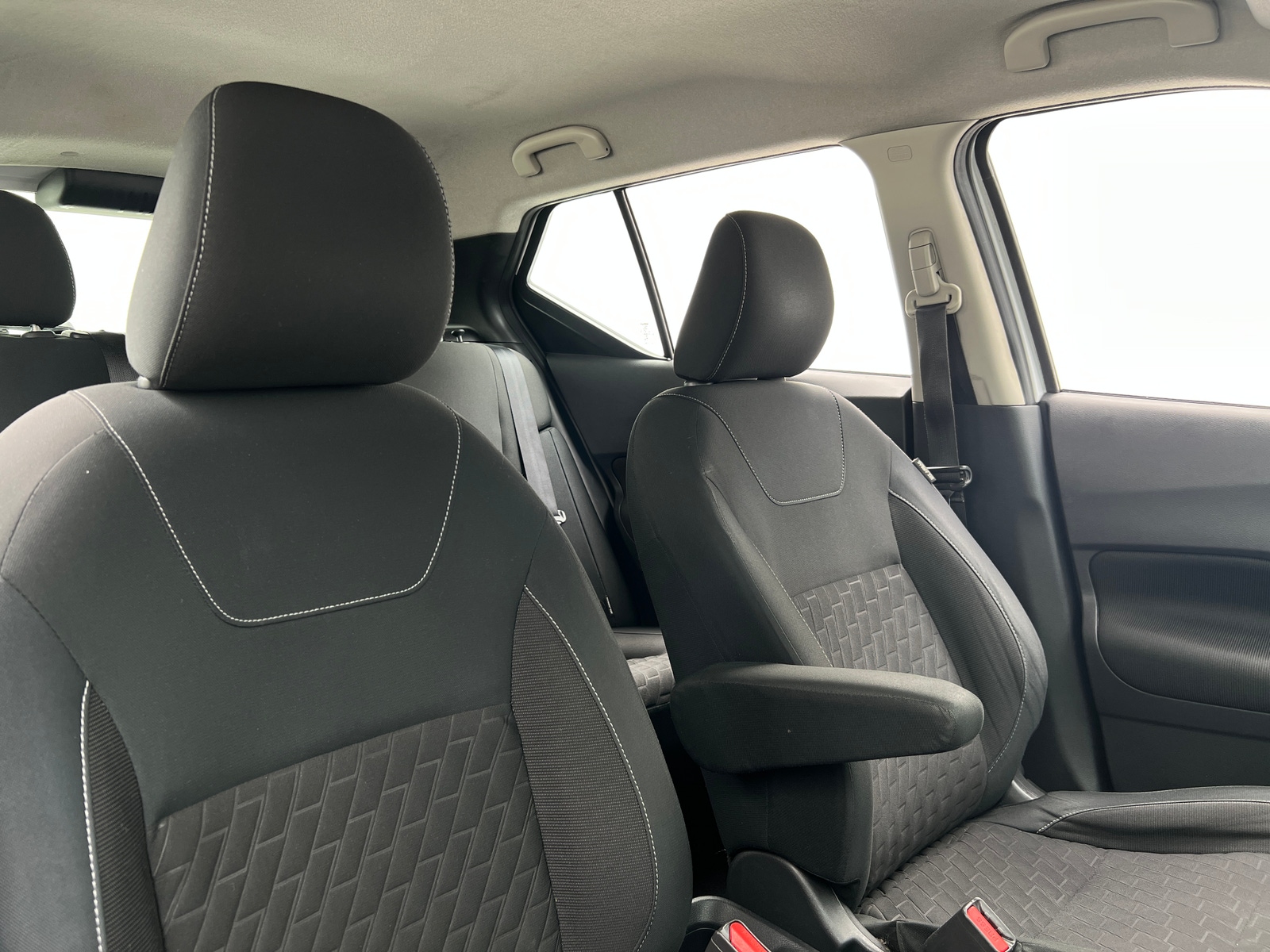 Thumbnail: 2021 Nissan Kicks - 2