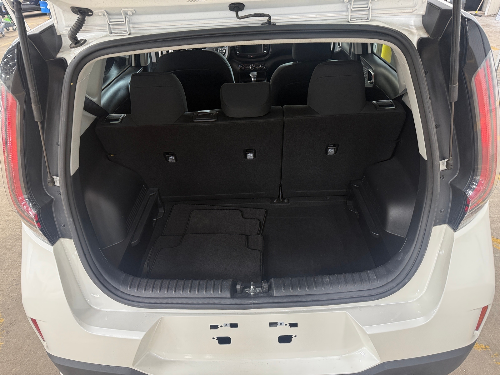 Thumbnail: 2024 Kia Soul - 7