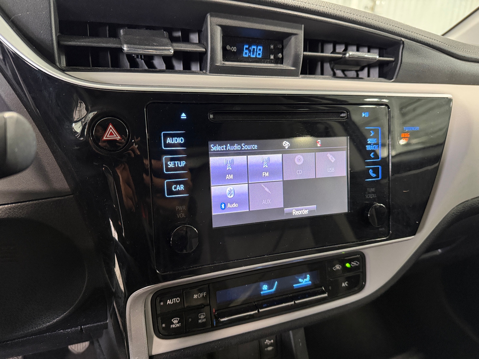 Thumbnail: 2018 Toyota Corolla - 4