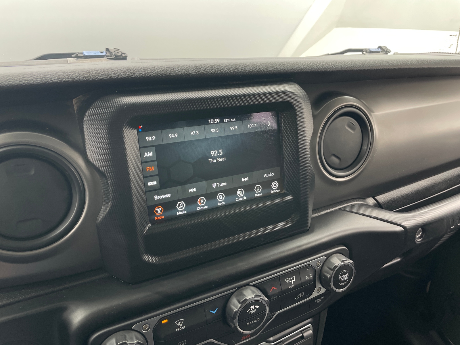 Thumbnail: 2022 Jeep Wrangler - 4