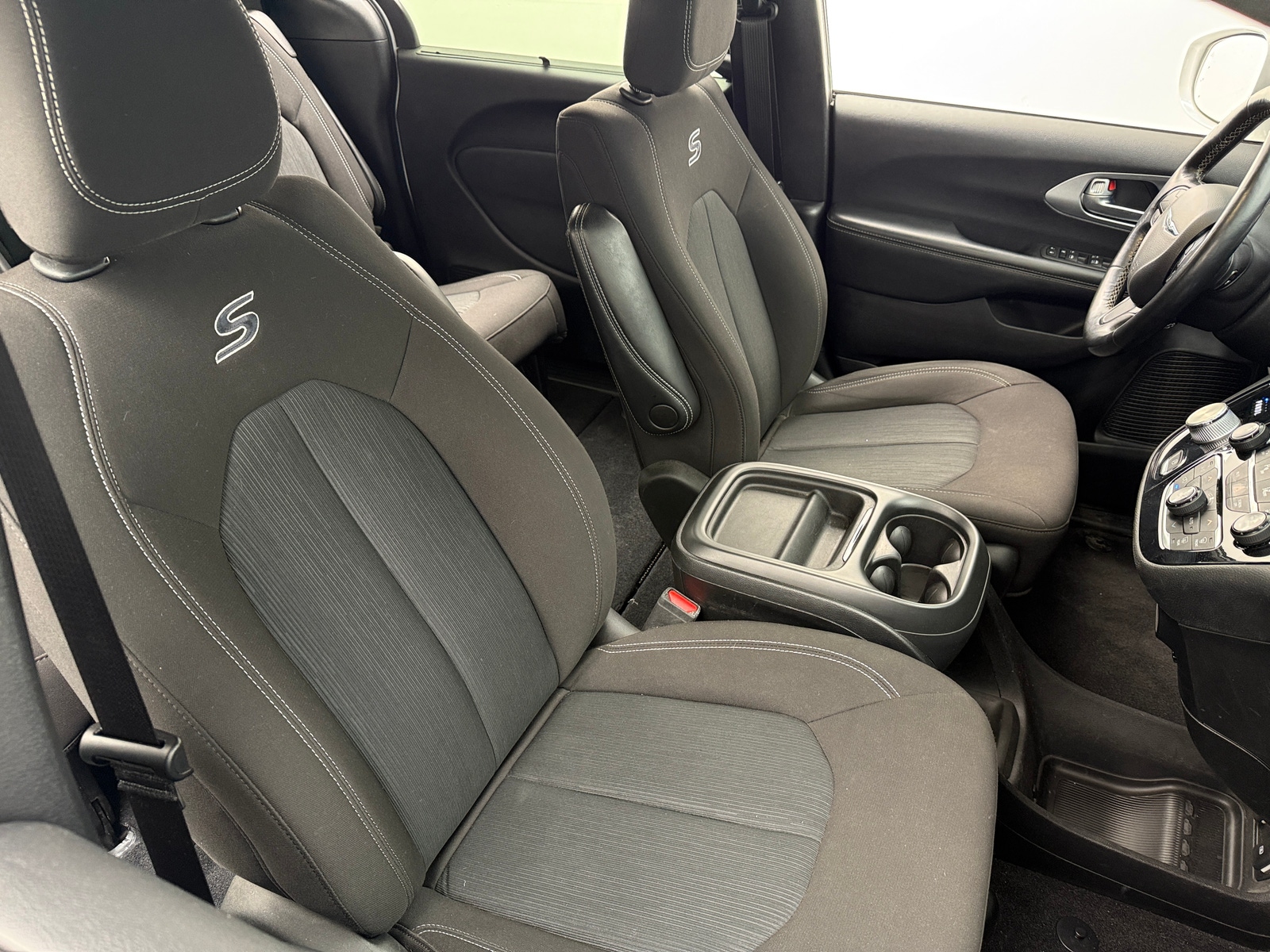 Thumbnail: 2021 Chrysler Pacifica - 2