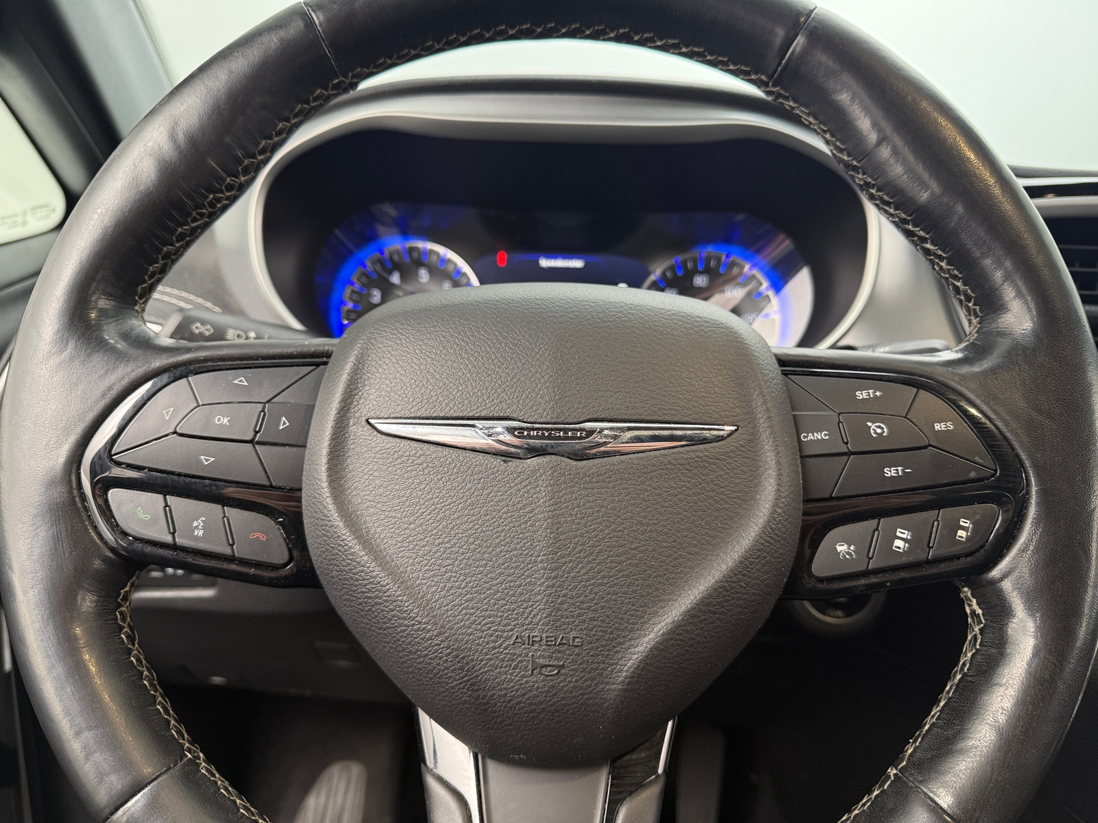 Thumbnail: 2021 Chrysler Pacifica - 5