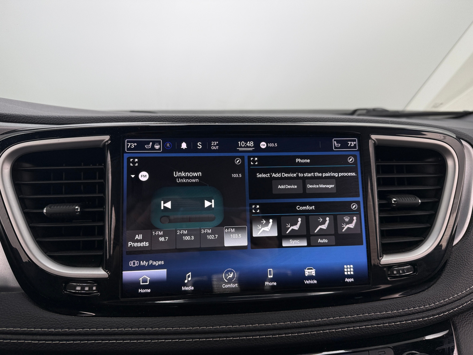 Thumbnail: 2021 Chrysler Pacifica - 4