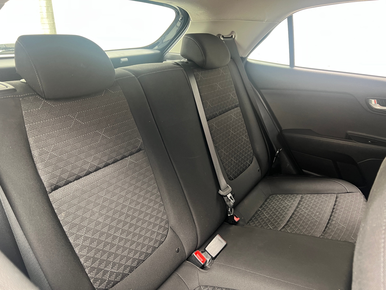 Thumbnail: 2020 Kia Rio - 6