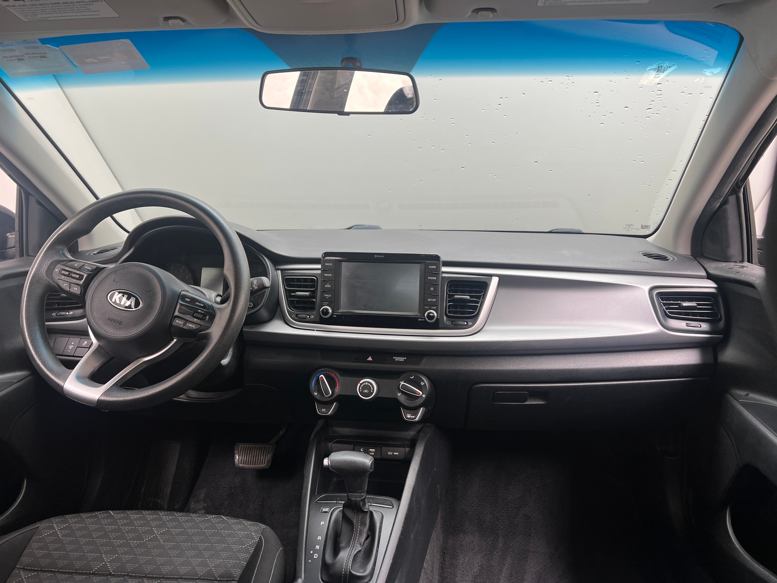 Thumbnail: 2020 Kia Rio - 3