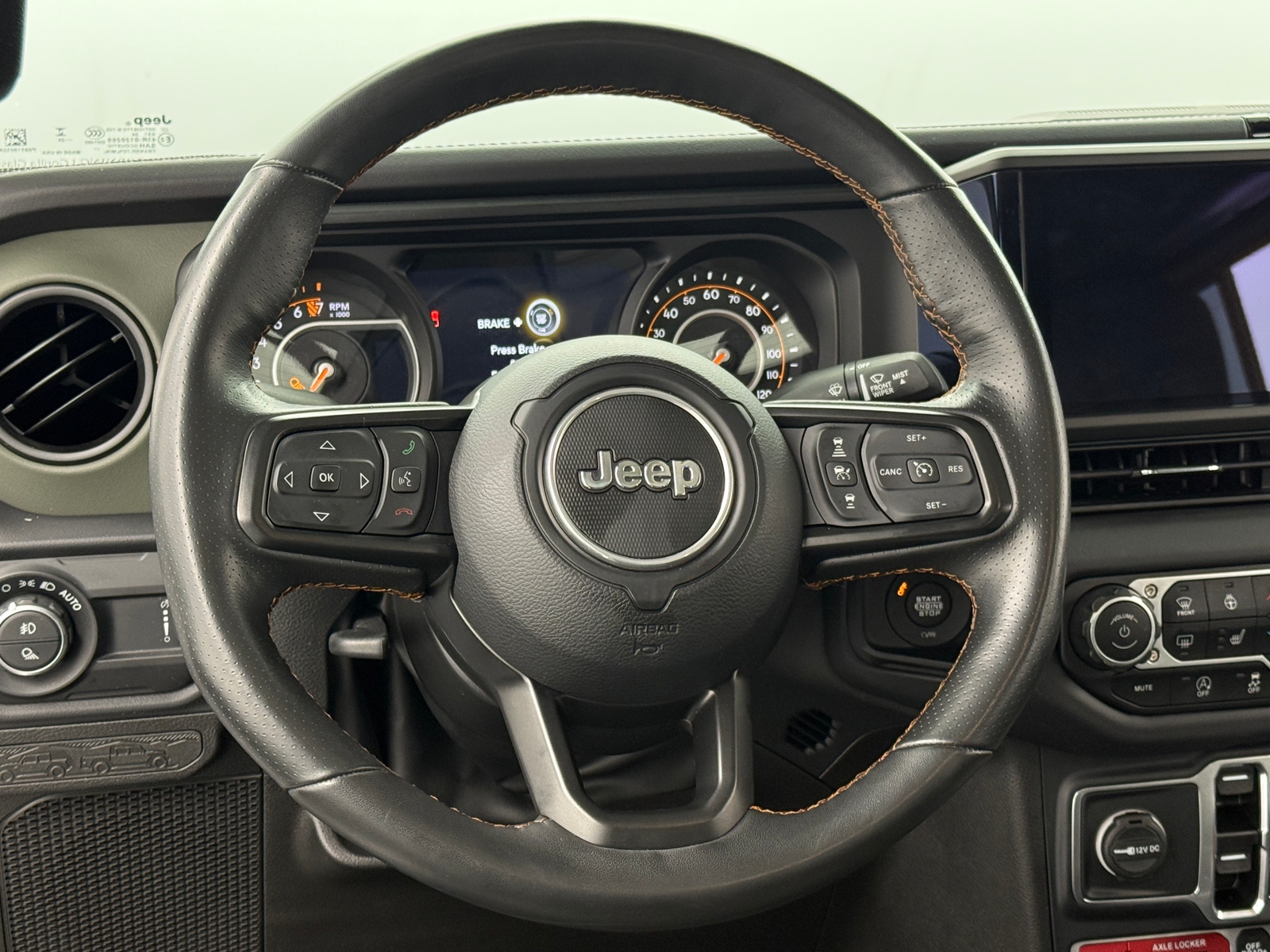 Thumbnail: 2024 Jeep Gladiator - 4