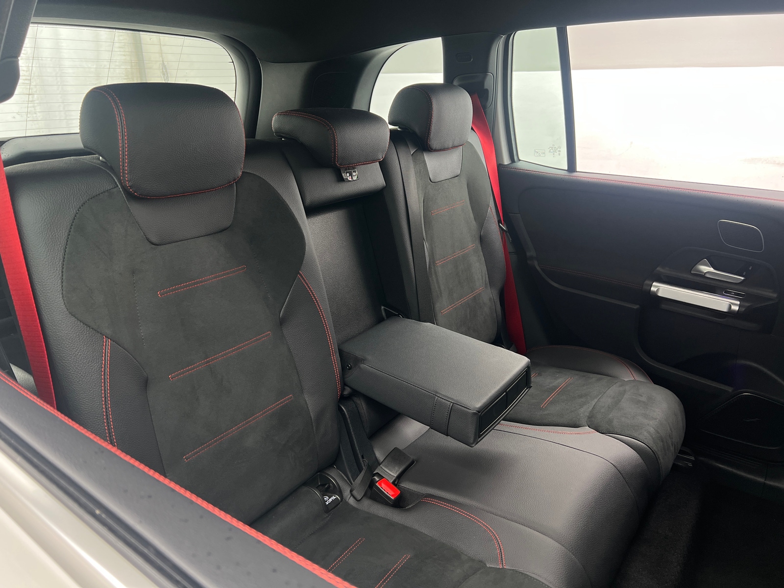 Thumbnail: 2025 Mercedes-Benz GLB - 5