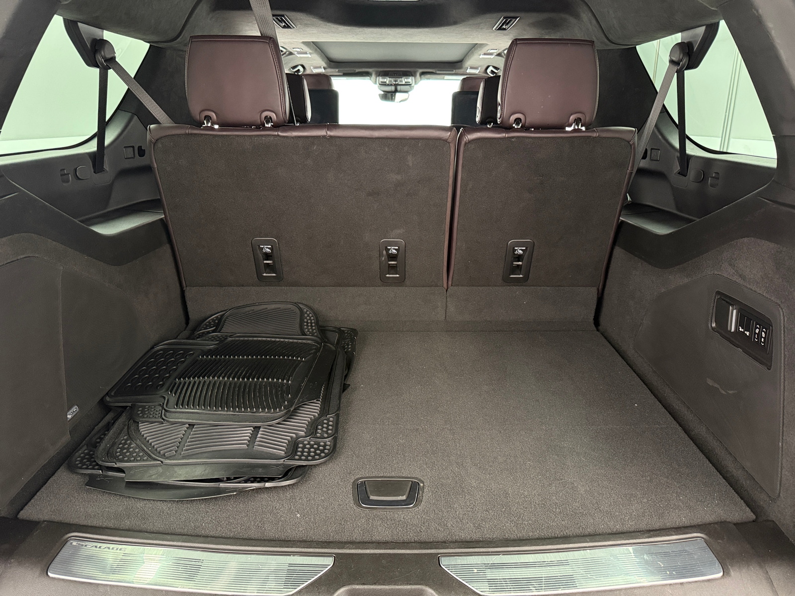 Thumbnail: 2022 Cadillac Escalade - 6