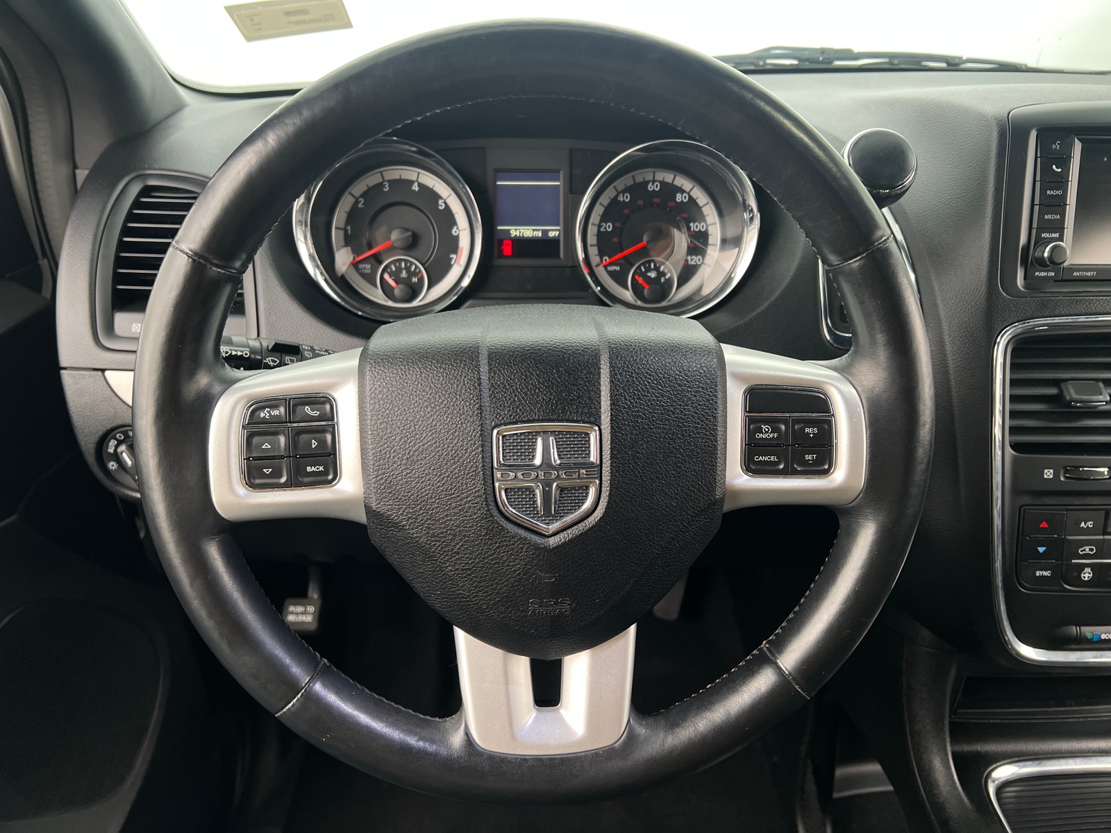 Thumbnail: 2017 Dodge Grand Caravan - 4