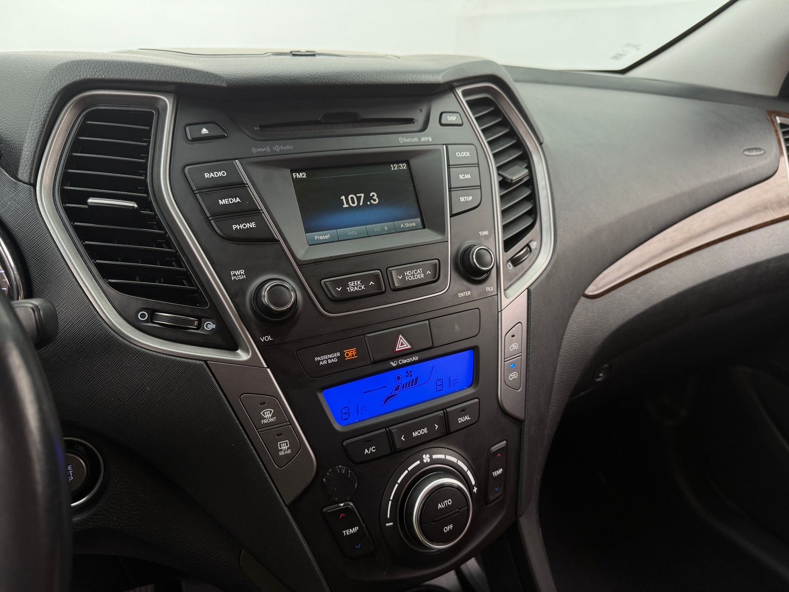 Thumbnail: 2014 Hyundai Santa Fe - 3