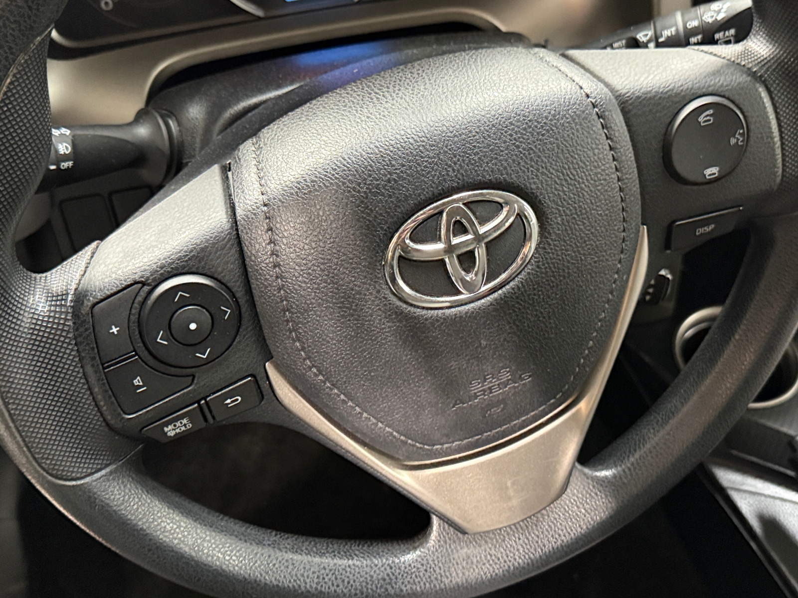 Thumbnail: 2015 Toyota RAV4 - 5