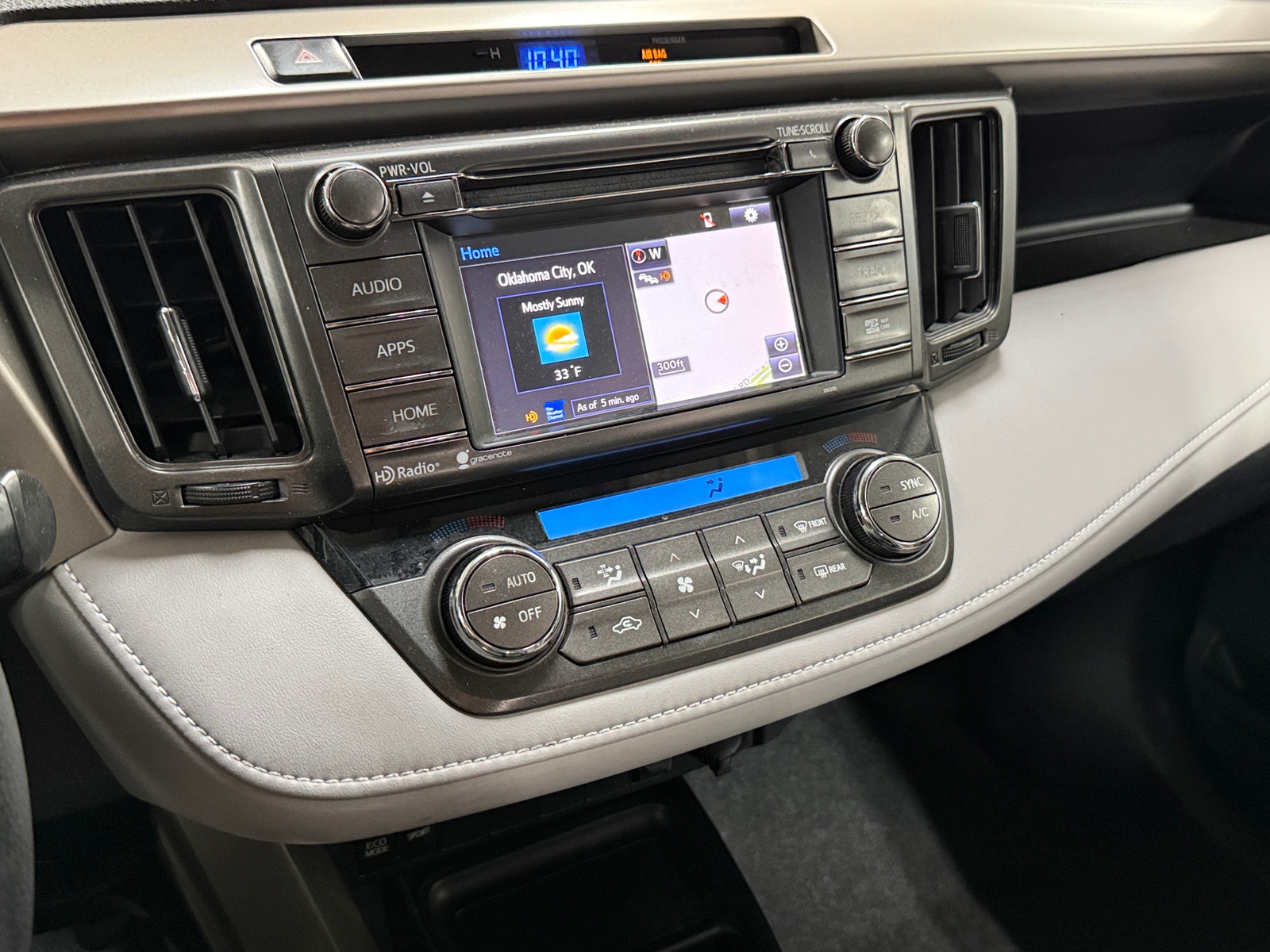 Thumbnail: 2015 Toyota RAV4 - 4