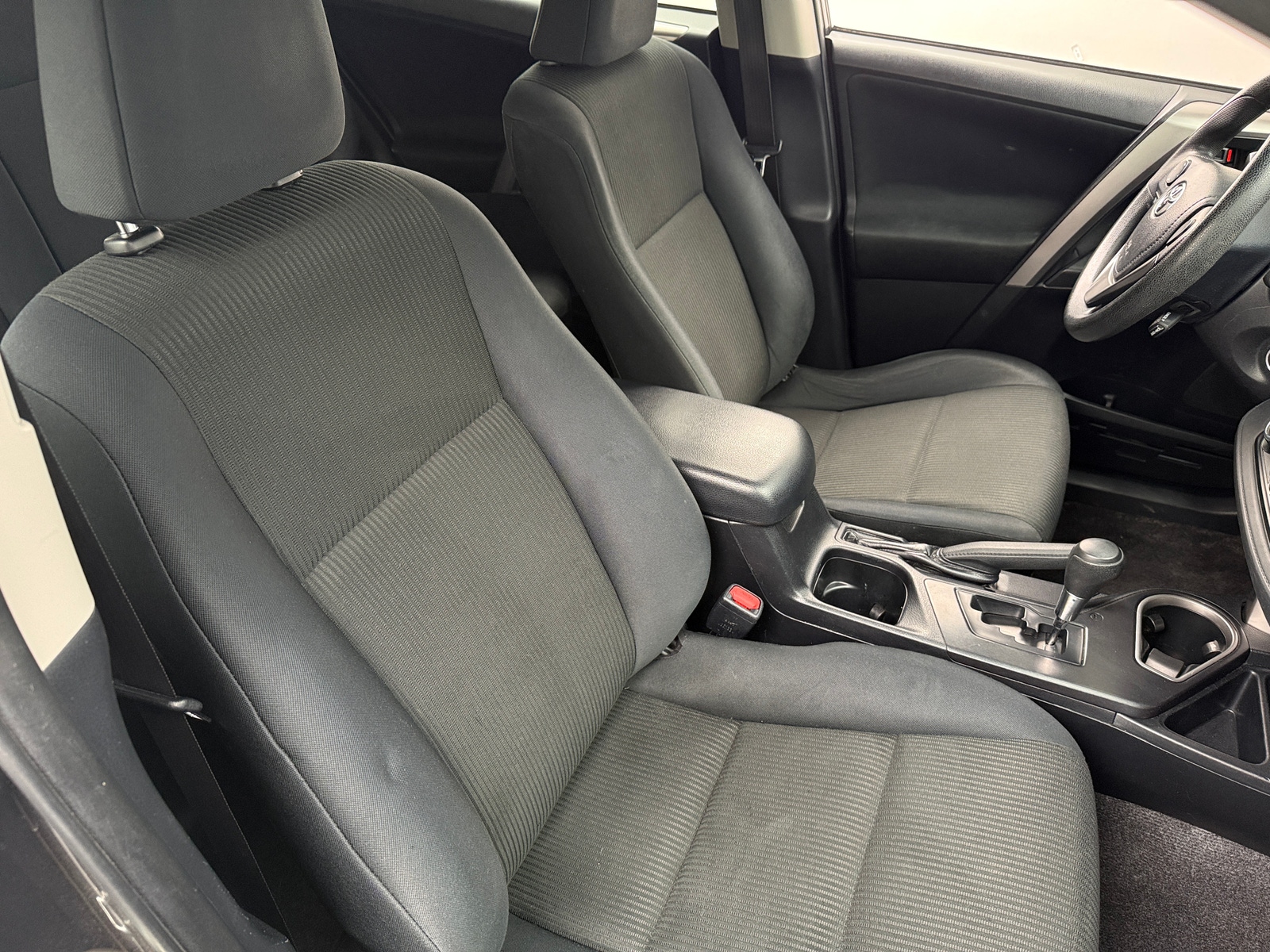 Thumbnail: 2016 Toyota RAV4 - 2