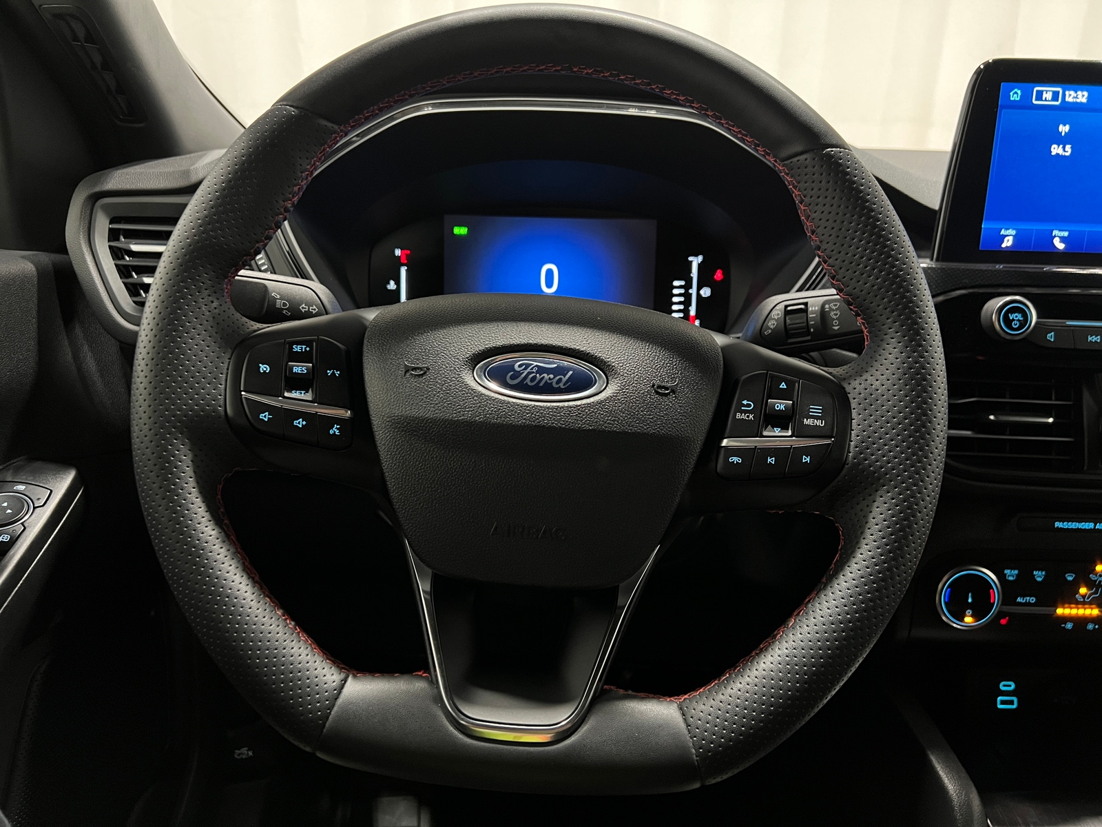 Thumbnail: 2023 Ford Escape - 5