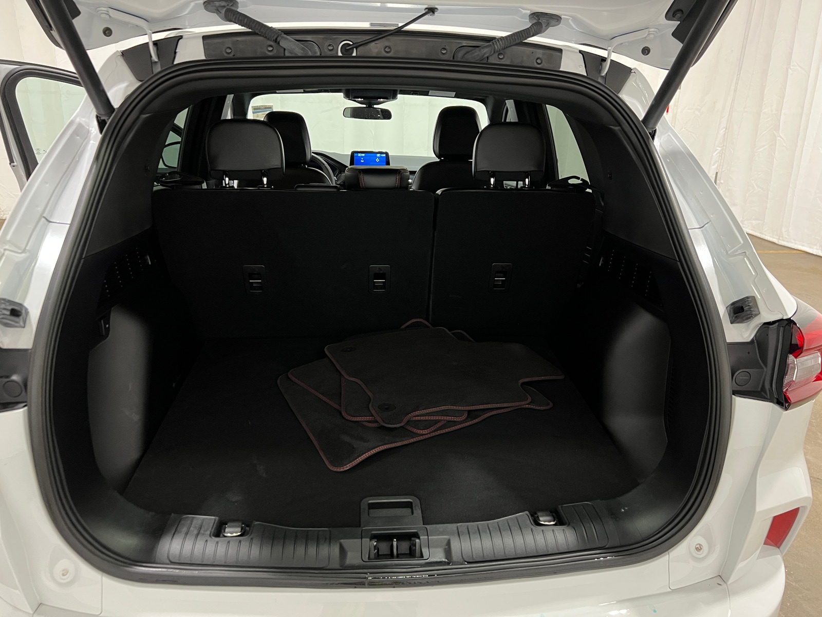 Thumbnail: 2023 Ford Escape - 7