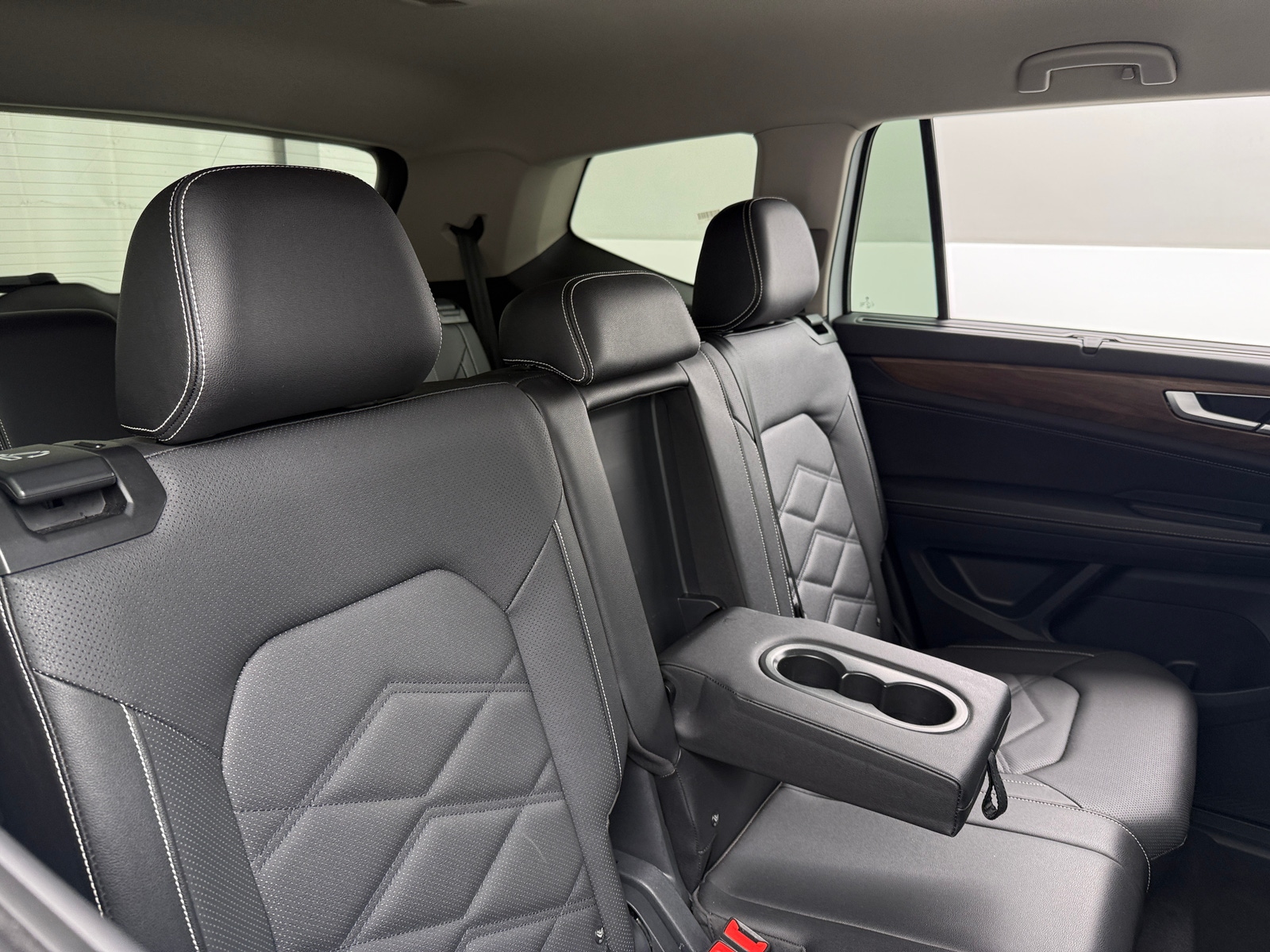 Thumbnail: 2025 Volkswagen Atlas - 5