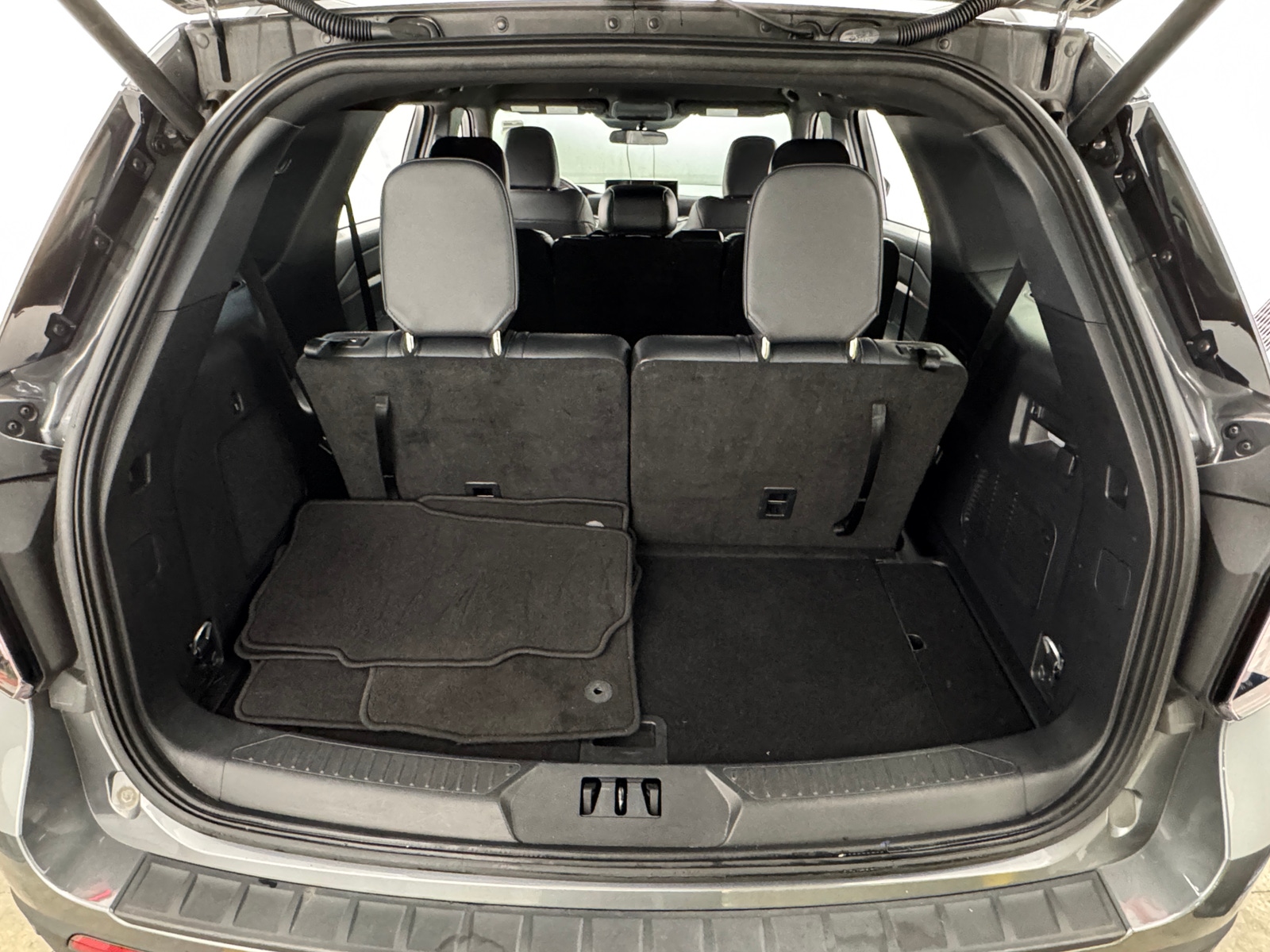 Thumbnail: 2025 Ford Explorer - 7