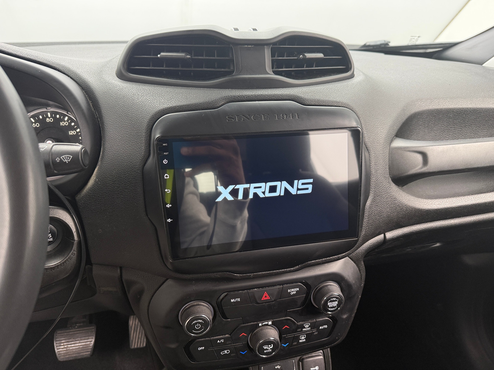 Thumbnail: 2020 Jeep Renegade - 4