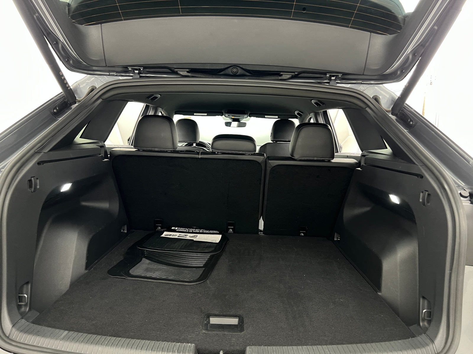 Thumbnail: 2025 Volkswagen Atlas - 6