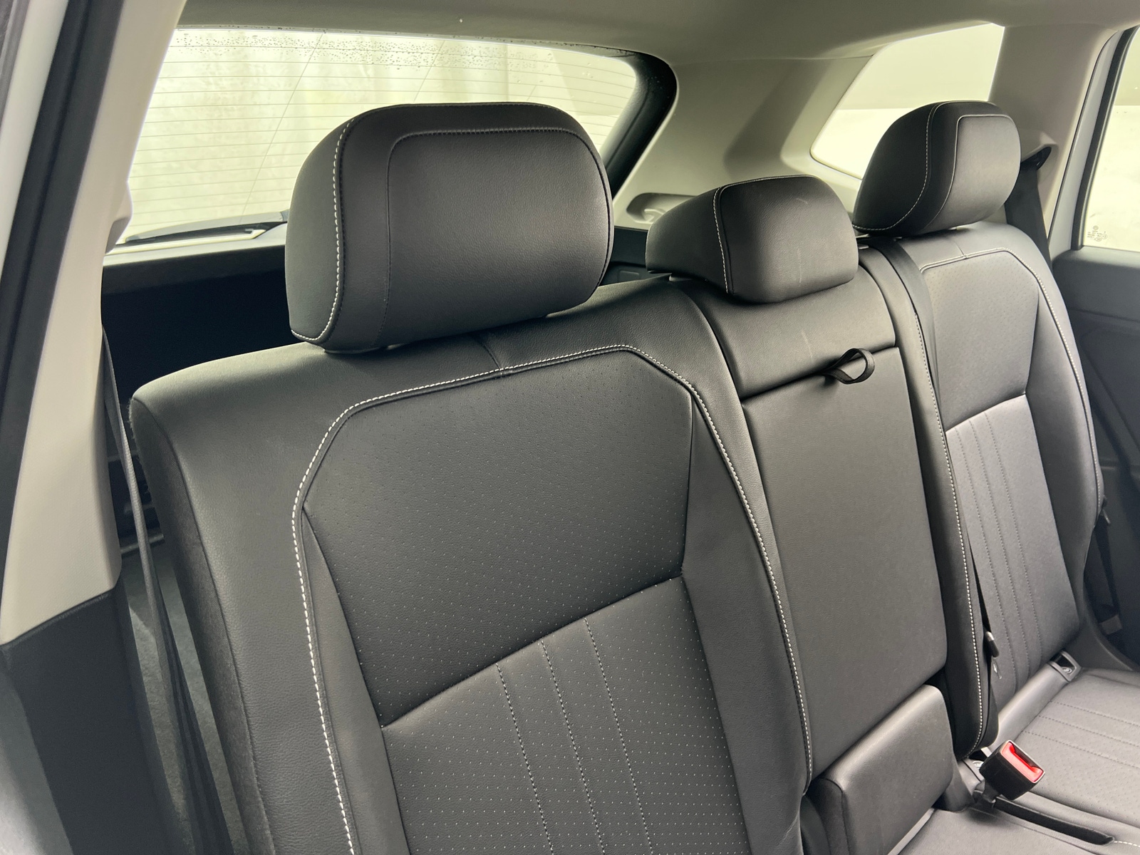 Thumbnail: 2023 Volkswagen Tiguan - 5