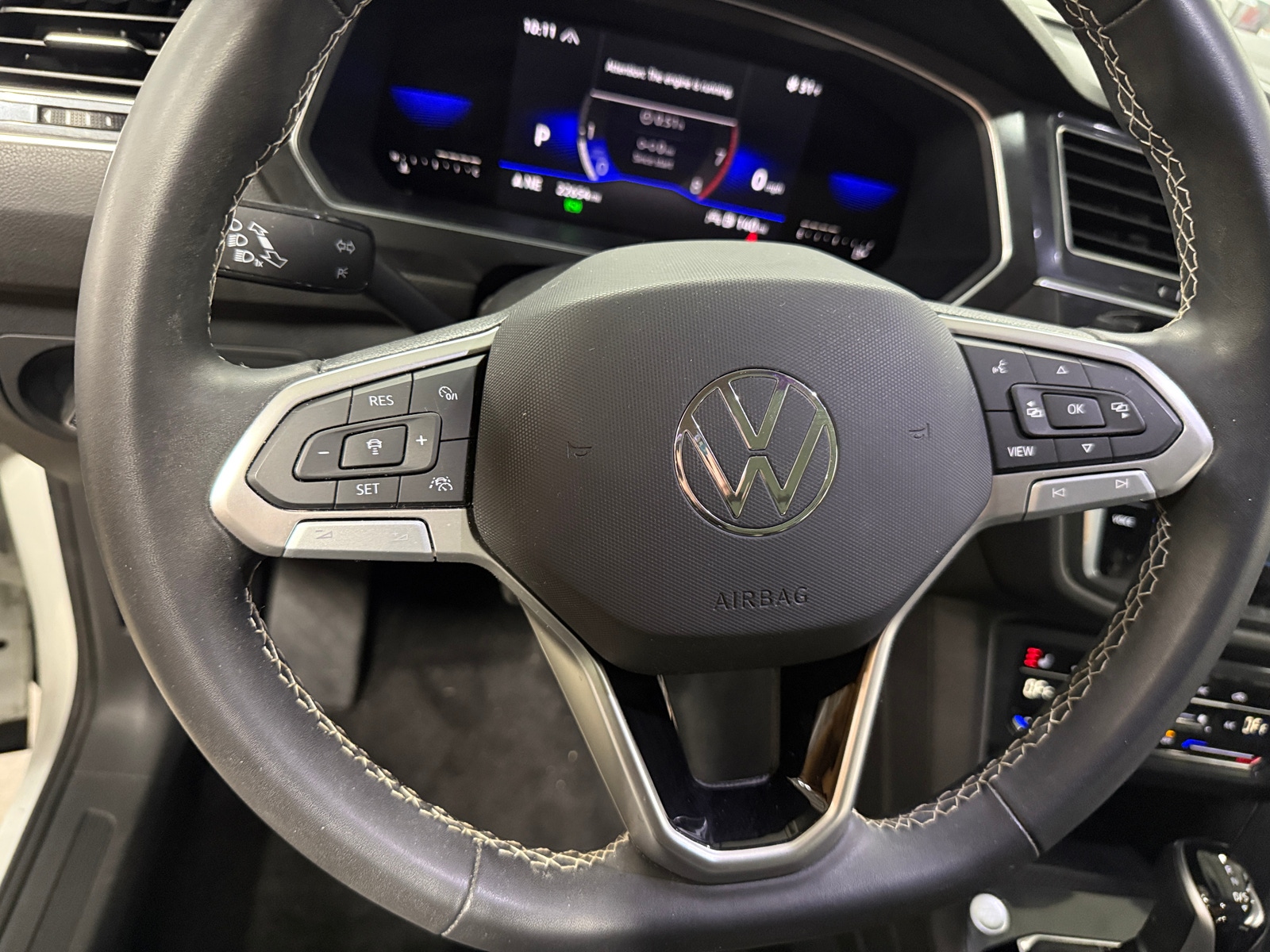 Thumbnail: 2023 Volkswagen Tiguan - 4