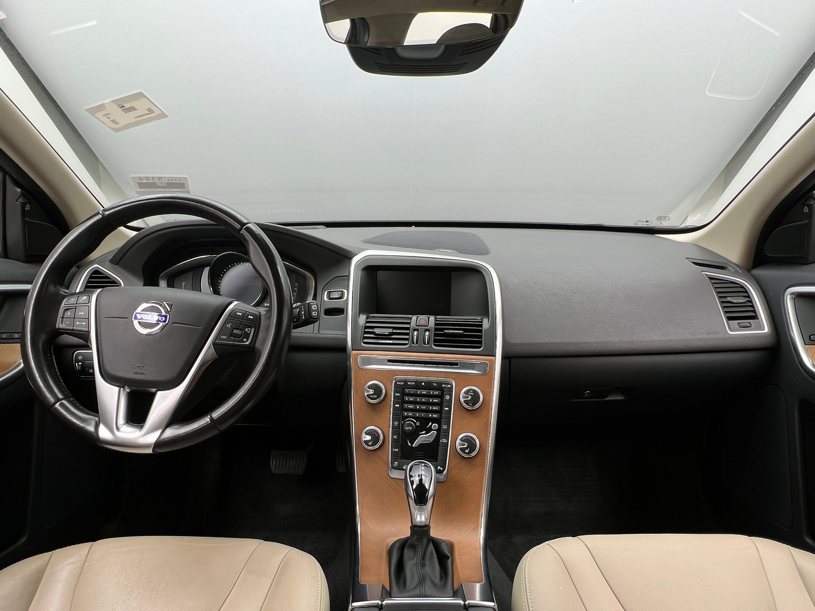 Thumbnail: 2017 Volvo XC60 - 2