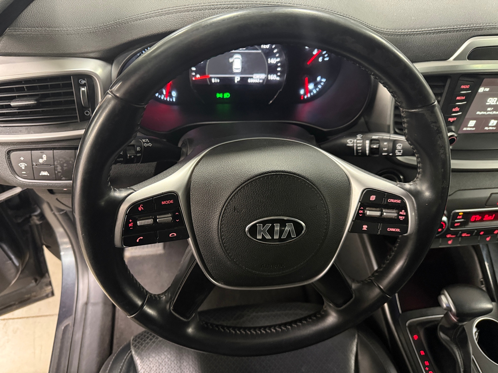 Thumbnail: 2020 Kia Sorento - 4