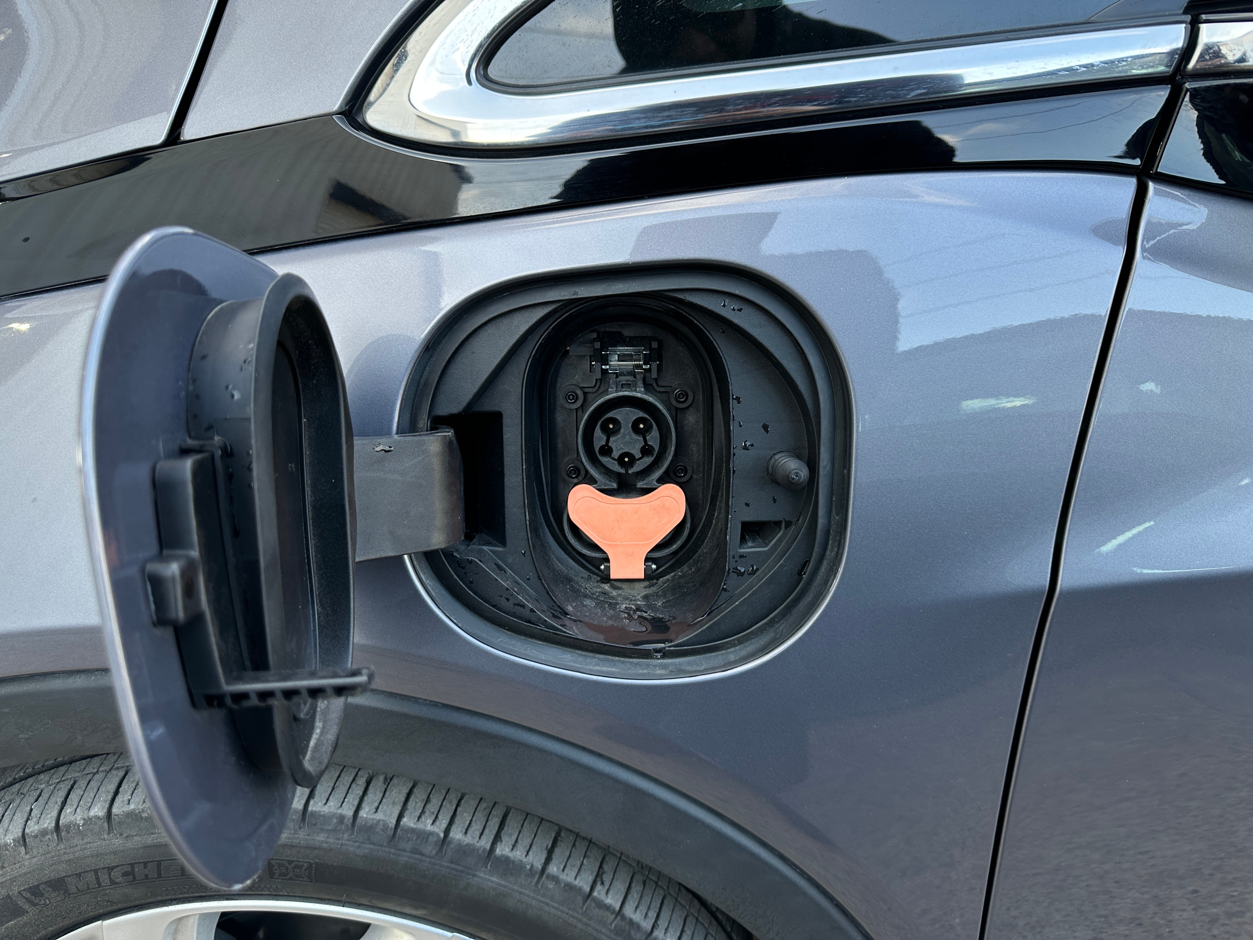 Used 2023 Chevrolet Bolt EV LT with VIN 1G1FW6S01P4122502 for sale in Oak Creek, WI