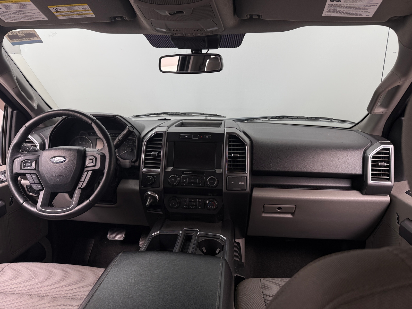 Thumbnail: 2019 Ford Econoline - 3