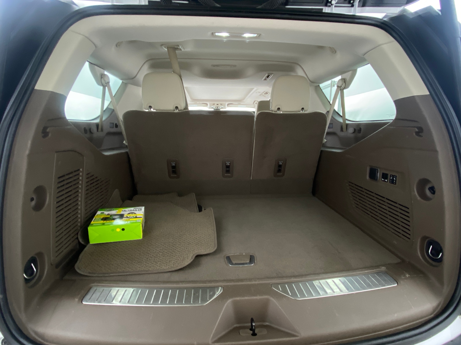 Thumbnail: 2021 GMC Yukon XL - 6