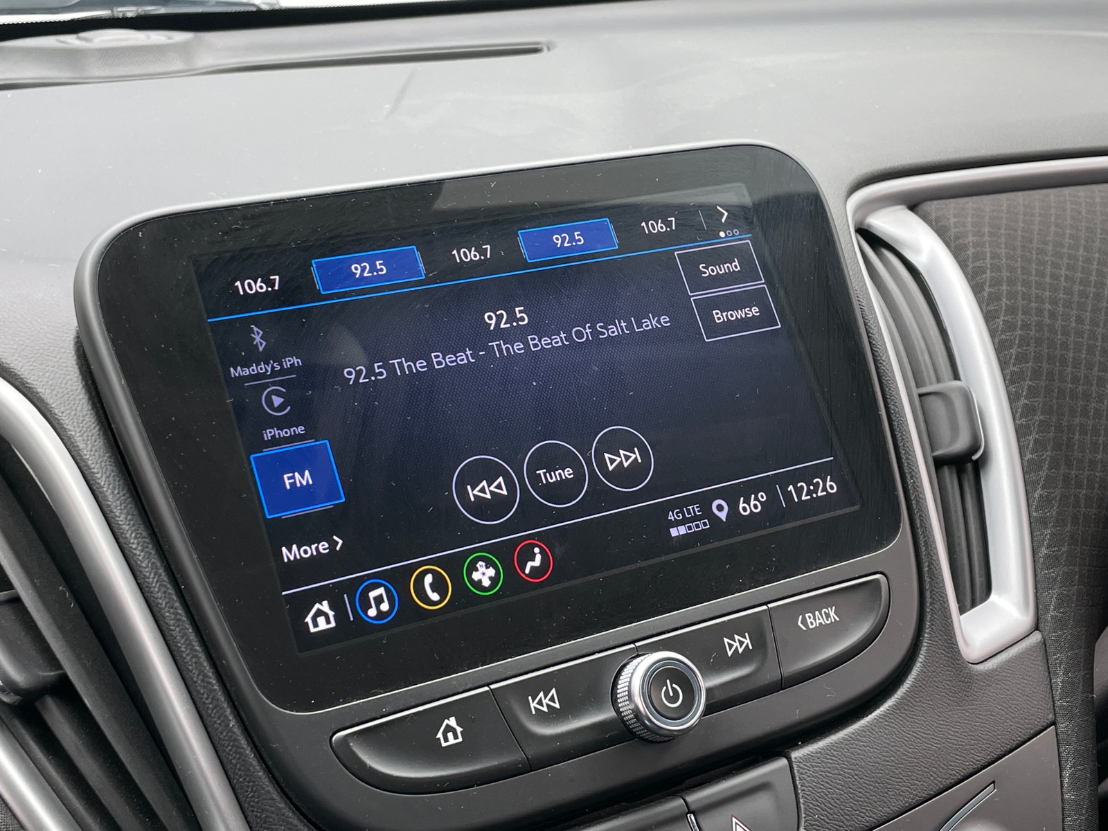 Thumbnail: 2023 Chevrolet Malibu - 4