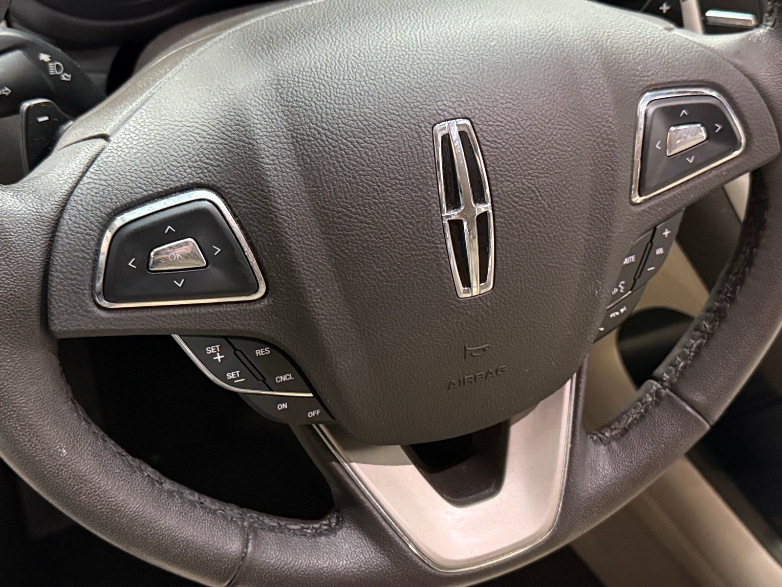 Thumbnail: 2019 Lincoln MKC - 4