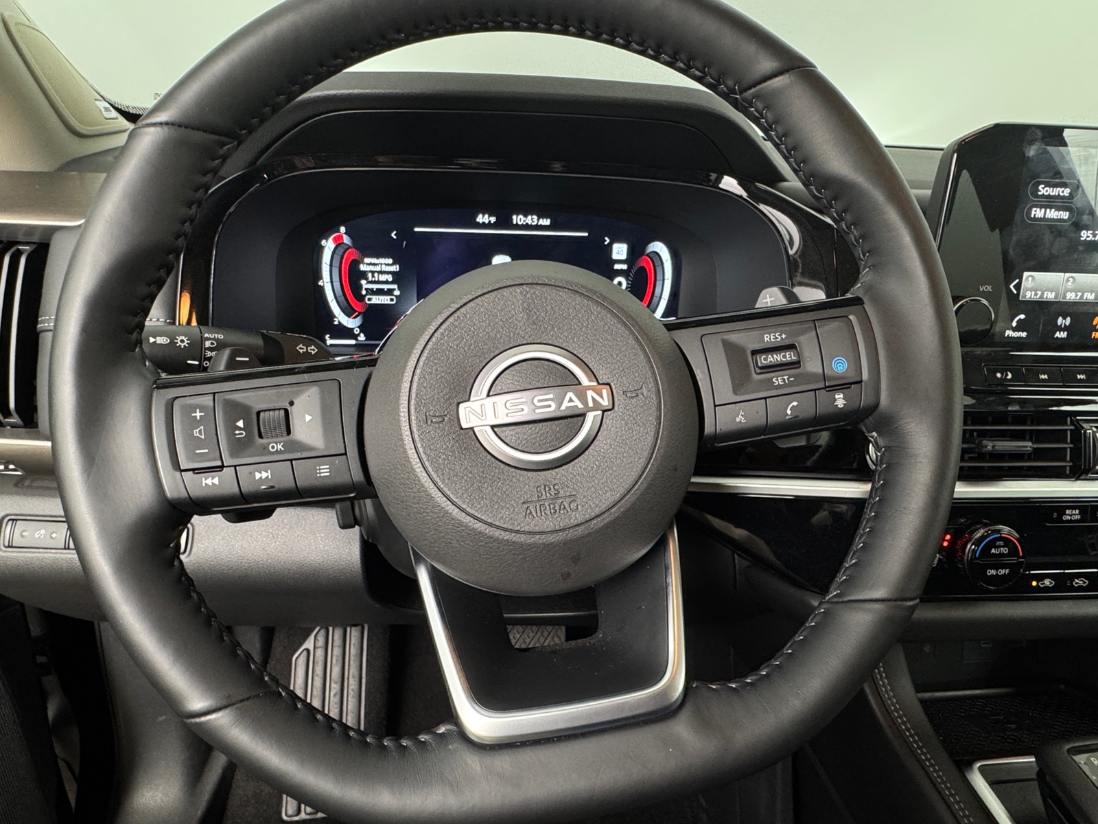 Thumbnail: 2024 Nissan Pathfinder - 4