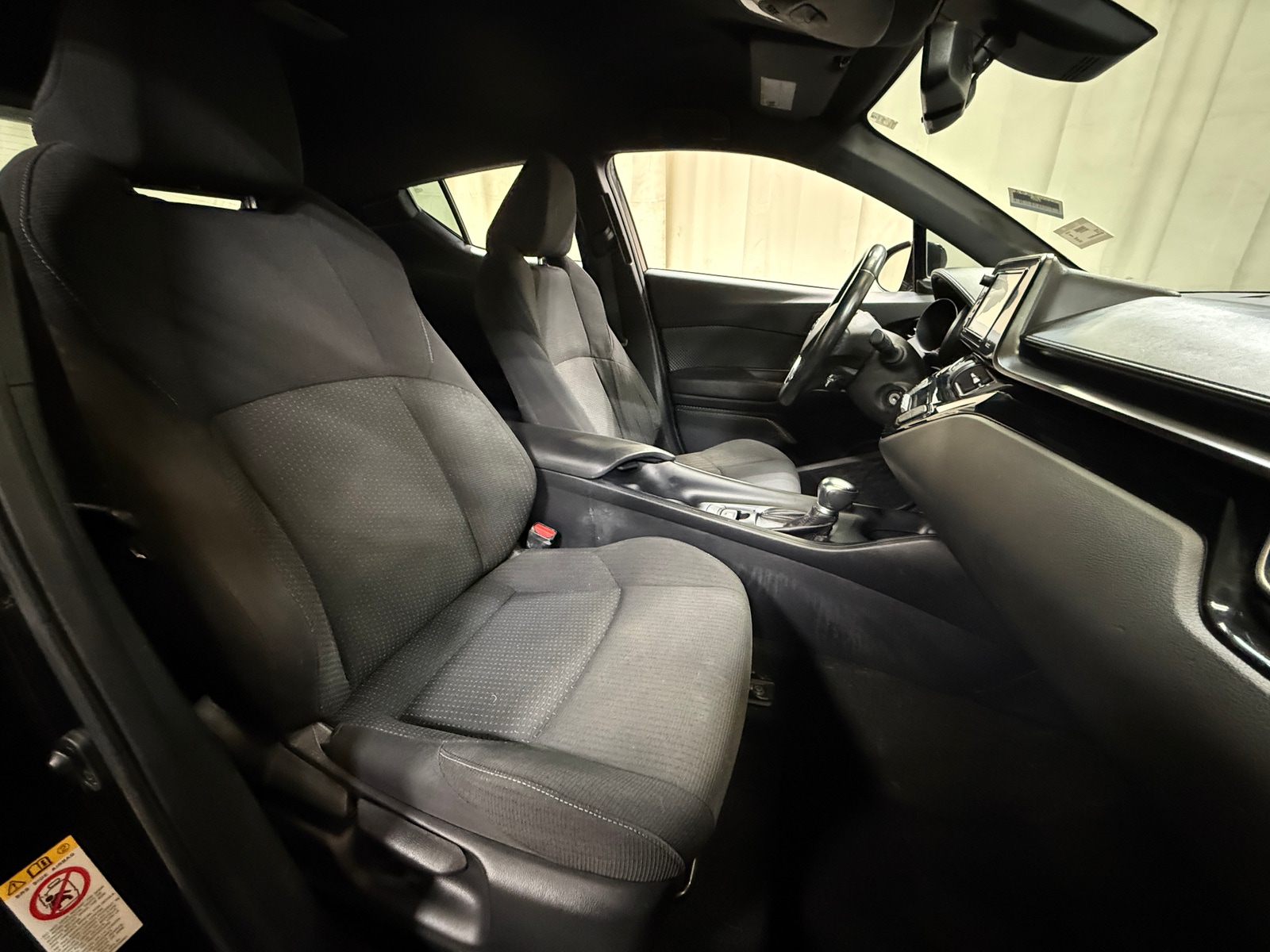 Thumbnail: 2018 Toyota C-HR - 2