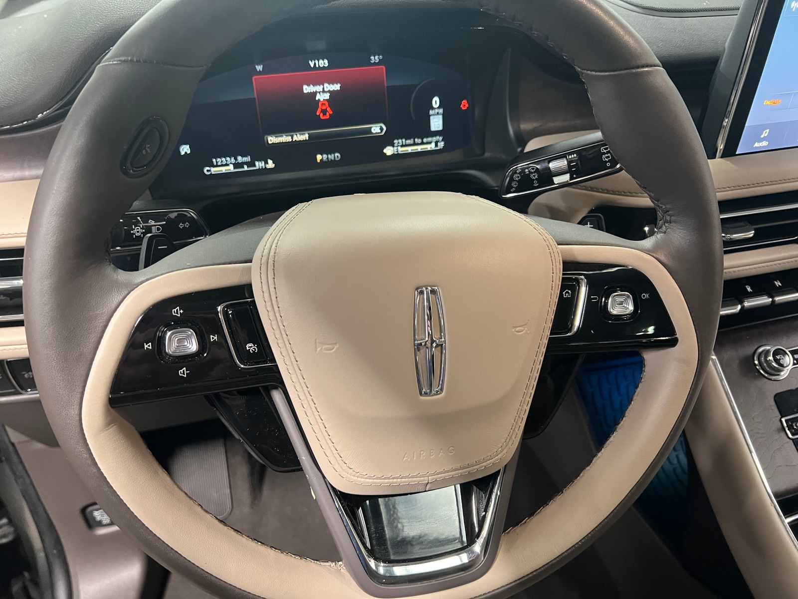 Thumbnail: 2024 Lincoln Aviator - 4