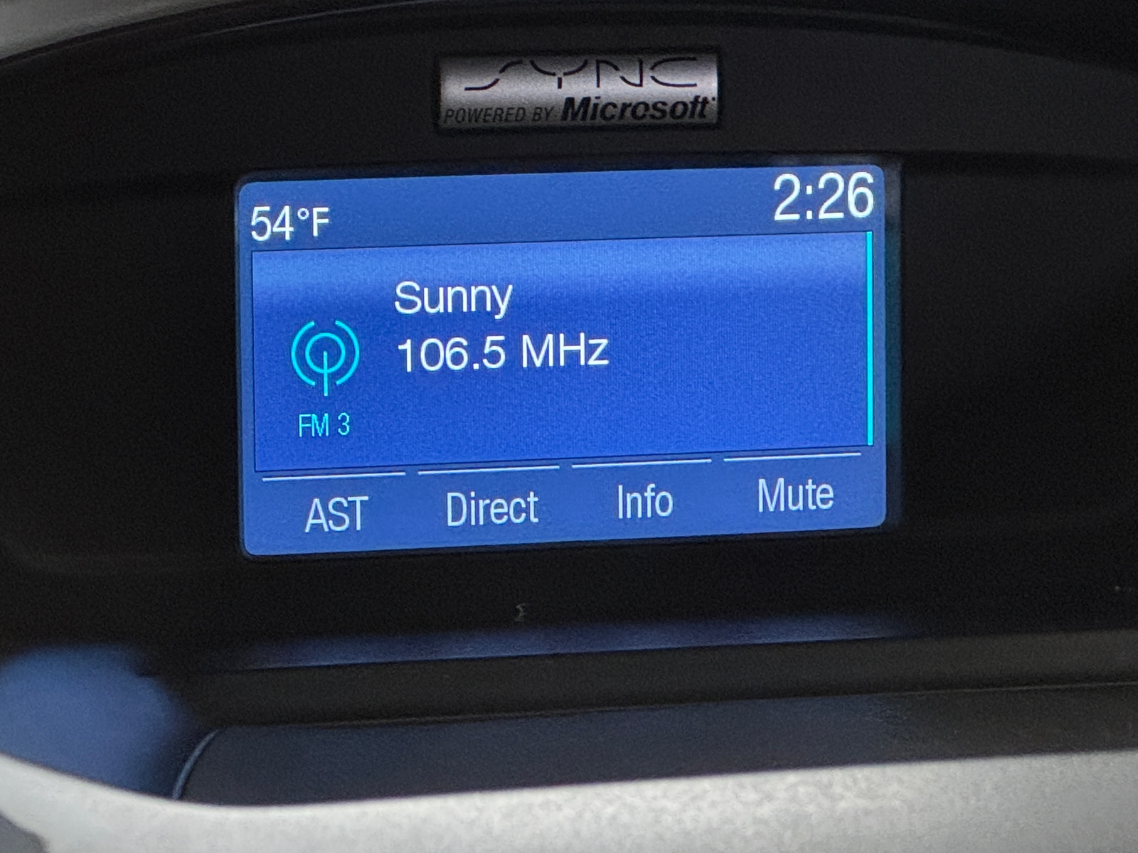 Thumbnail: 2015 Ford Escape - 4