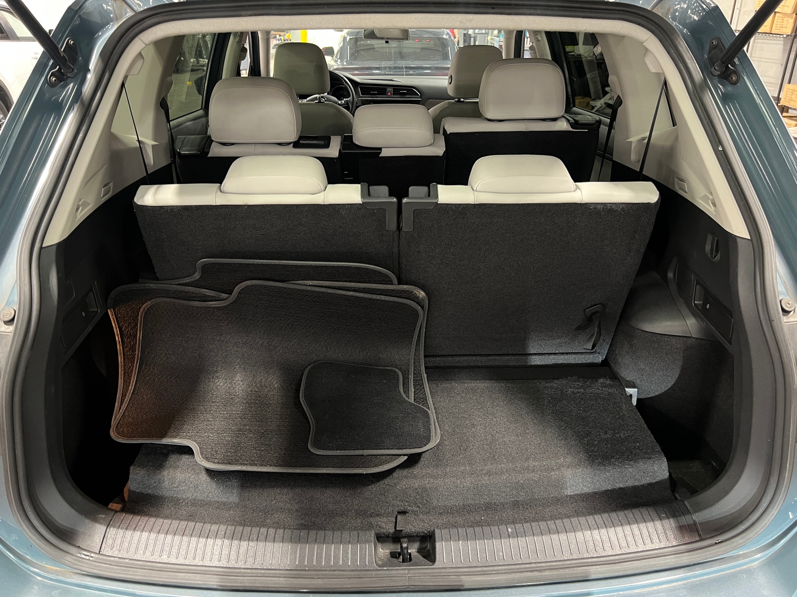 Thumbnail: 2019 Volkswagen Tiguan - 6