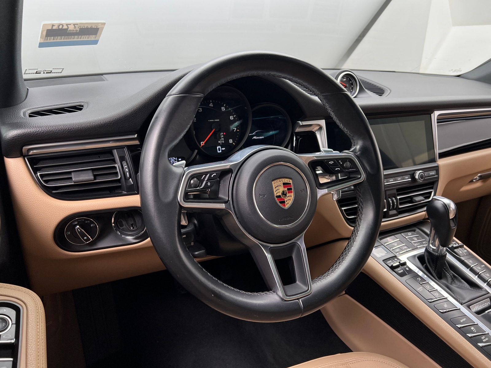 Thumbnail: 2020 Porsche Macan - 4