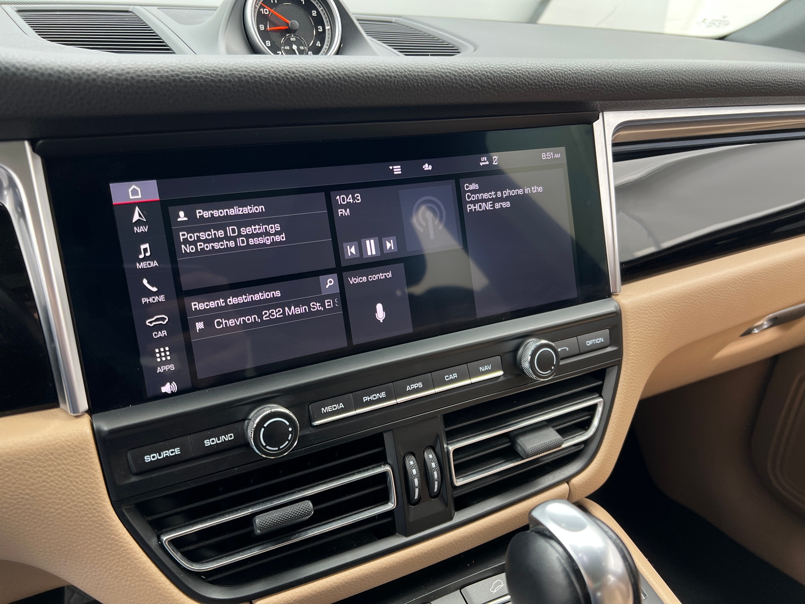 Thumbnail: 2020 Porsche Macan - 3