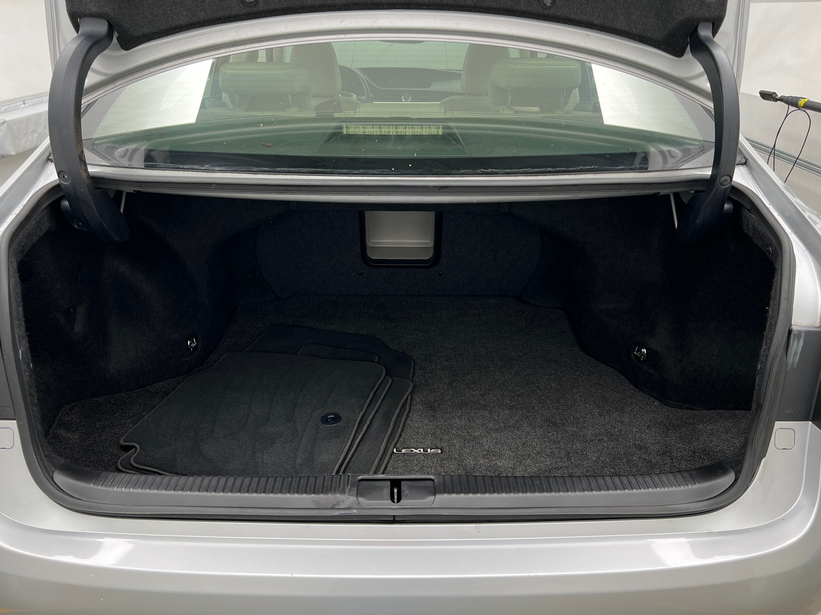 Thumbnail: 2013 Lexus ES - 6