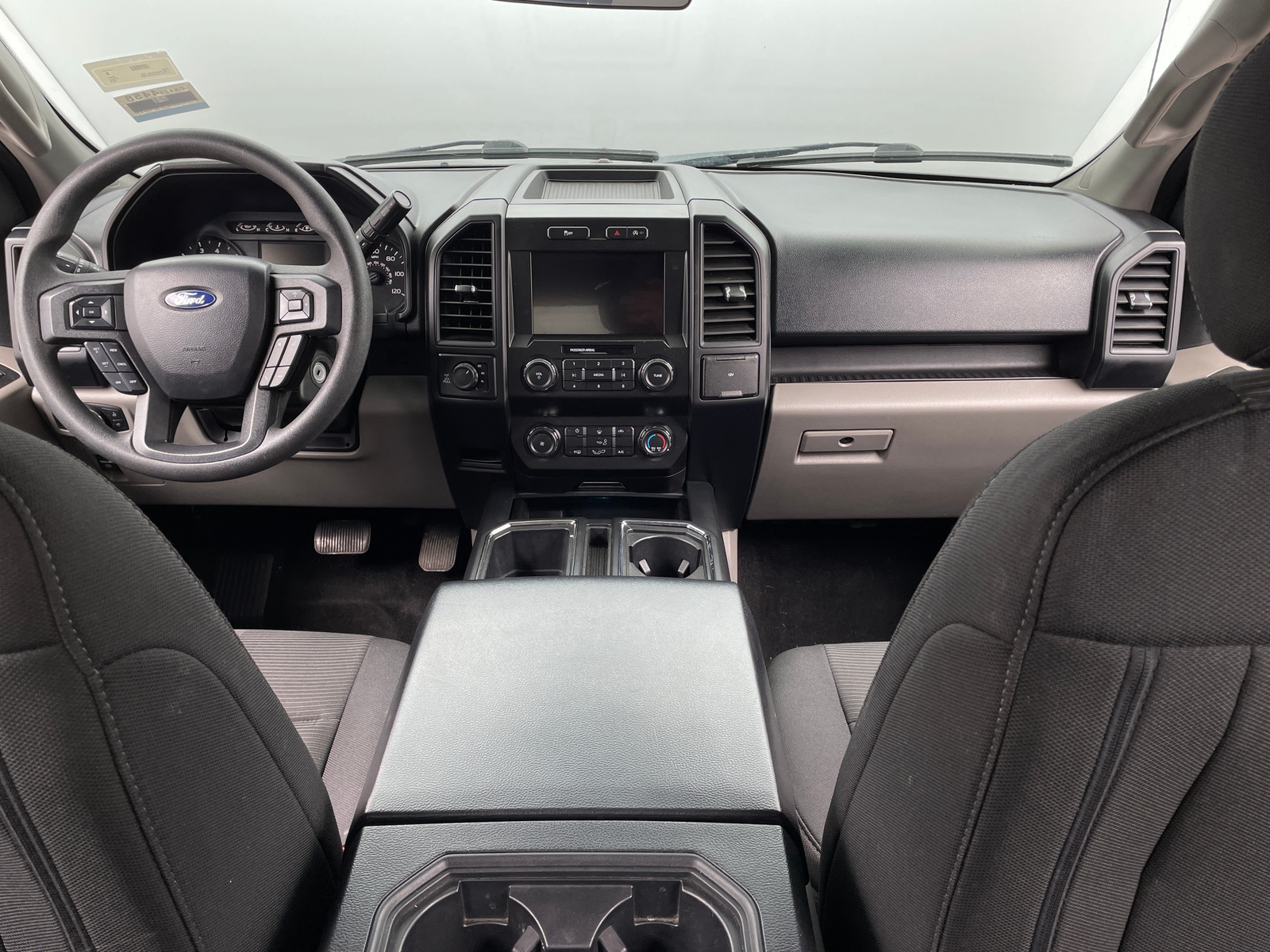 Thumbnail: 2019 Ford Econoline - 3