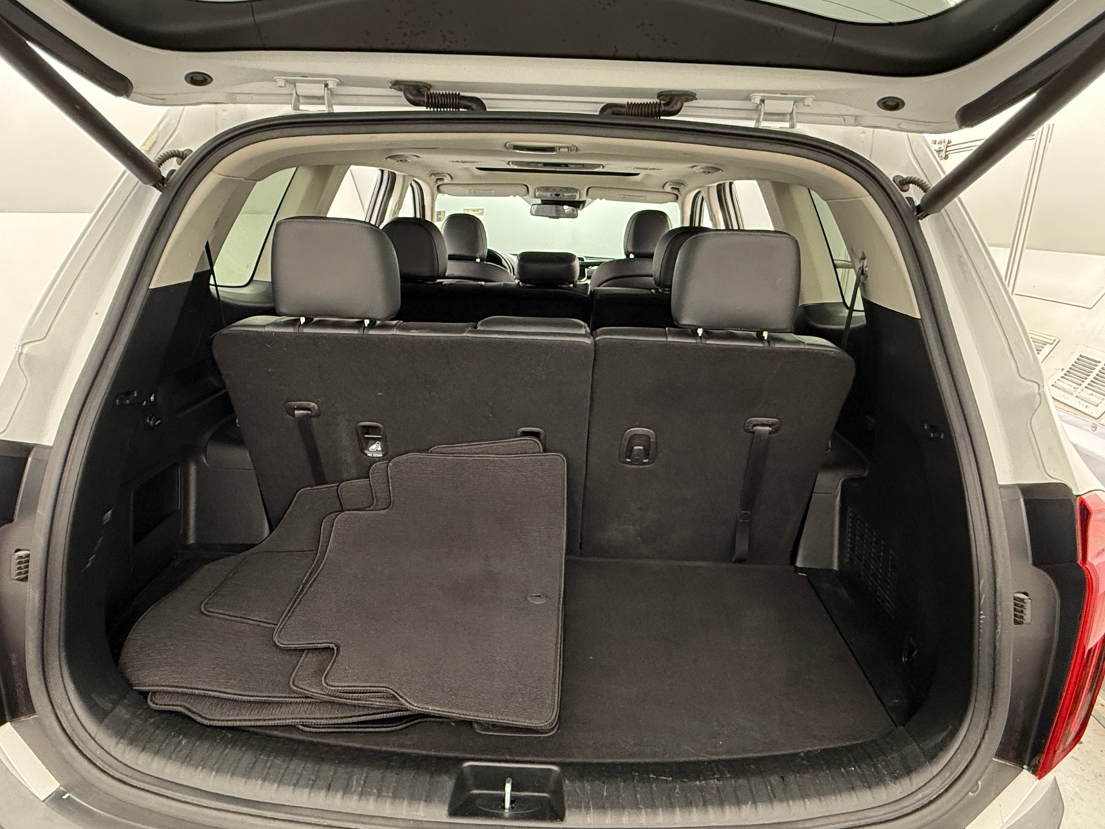 Thumbnail: 2020 Kia Telluride - 6