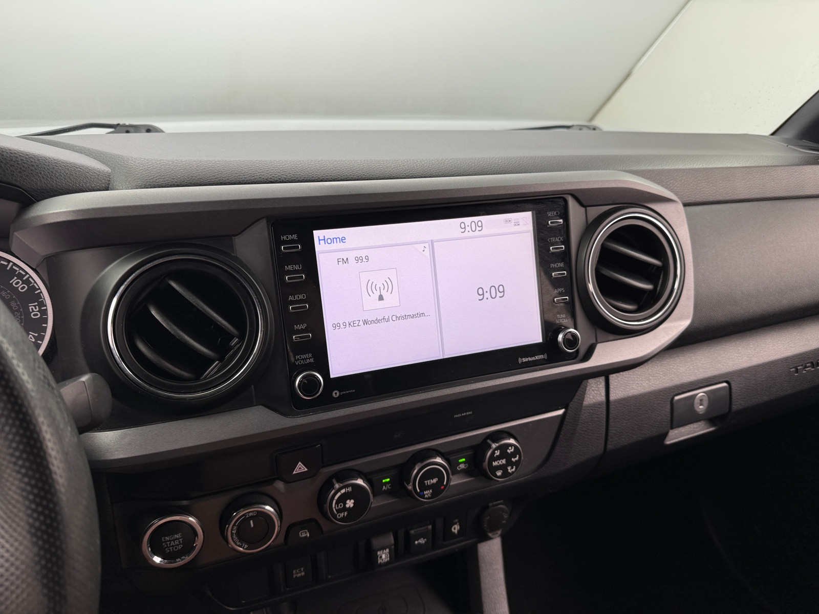 Thumbnail: 2020 Toyota Tacoma - 4