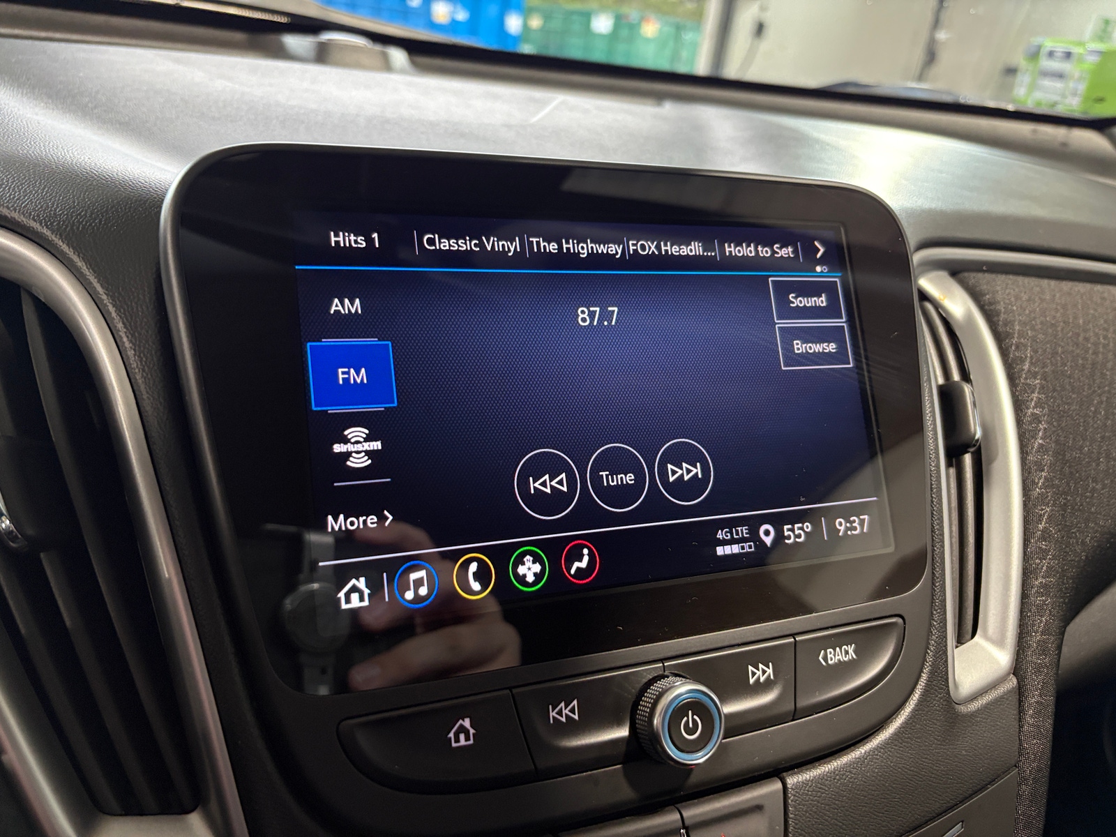 Thumbnail: 2024 Chevrolet Malibu - 4